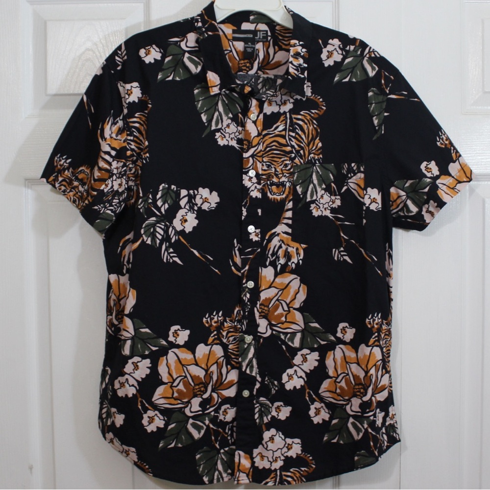 J. Ferrar Men’s Short Sleeve Floral and Tiger  button-down Shirt